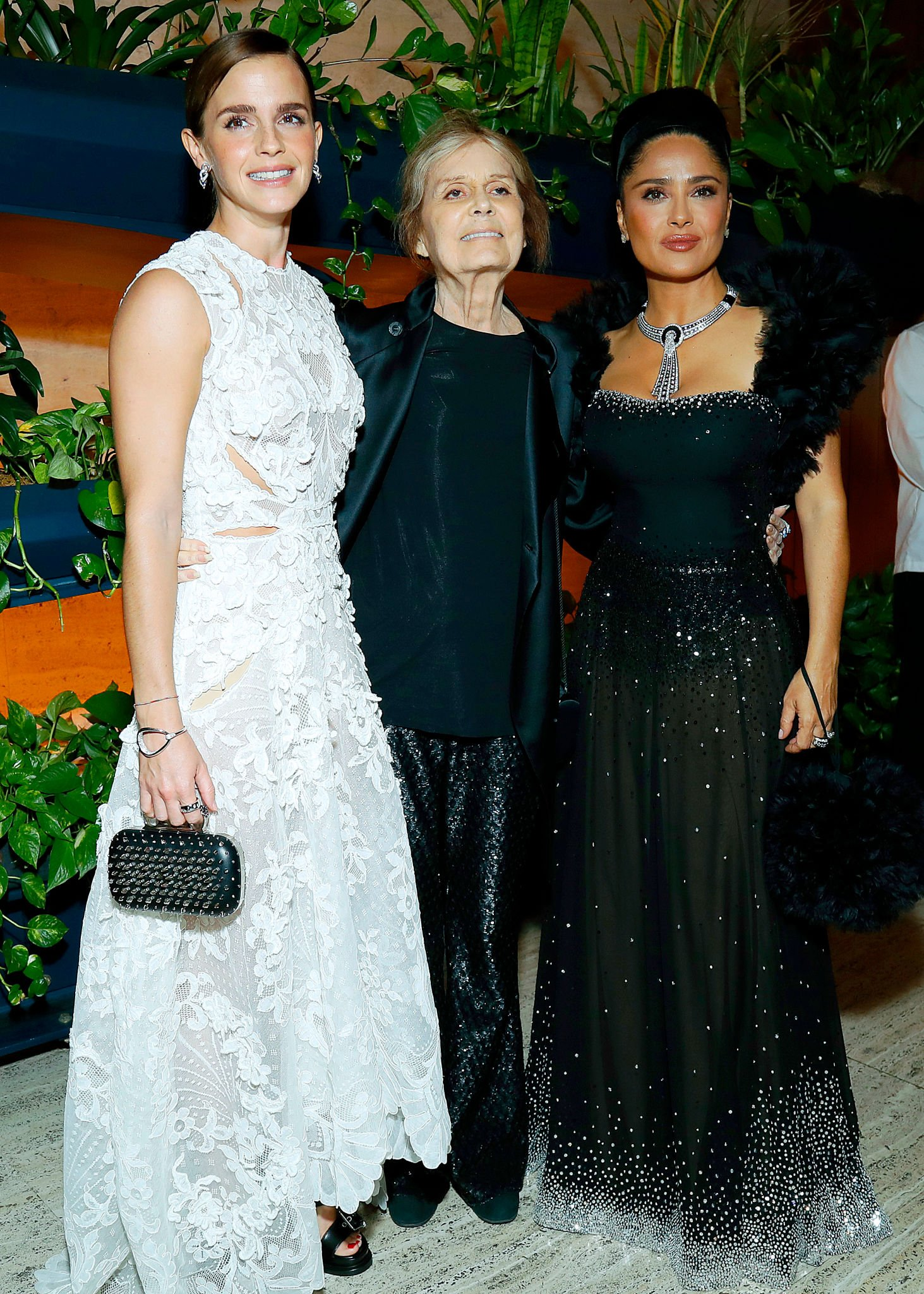 inside001.png inside001.png