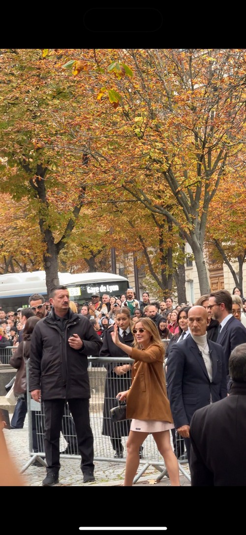 arriving089.jpg arriving089.jpg