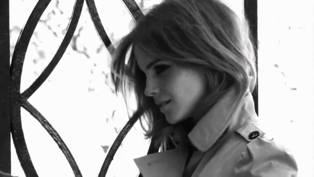 EmmaWatsonFan-nl_2009BurberryAutumWinterCampaign-BTS0022.jpg EmmaWatsonFan-nl_2009BurberryAutumWinterCampaign-BTS0022.jpg