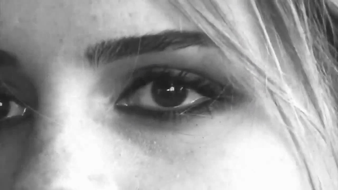 EmmaWatsonFan-nl_2009BurberryAutumWinterCampaign-BTS0023.jpg EmmaWatsonFan-nl_2009BurberryAutumWinterCampaign-BTS0023.jpg