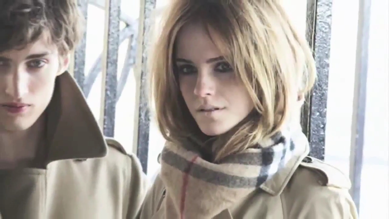 EmmaWatsonFan-nl_2009BurberryAutumWinterCampaign-BTS0063.jpg EmmaWatsonFan-nl_2009BurberryAutumWinterCampaign-BTS0063.jpg