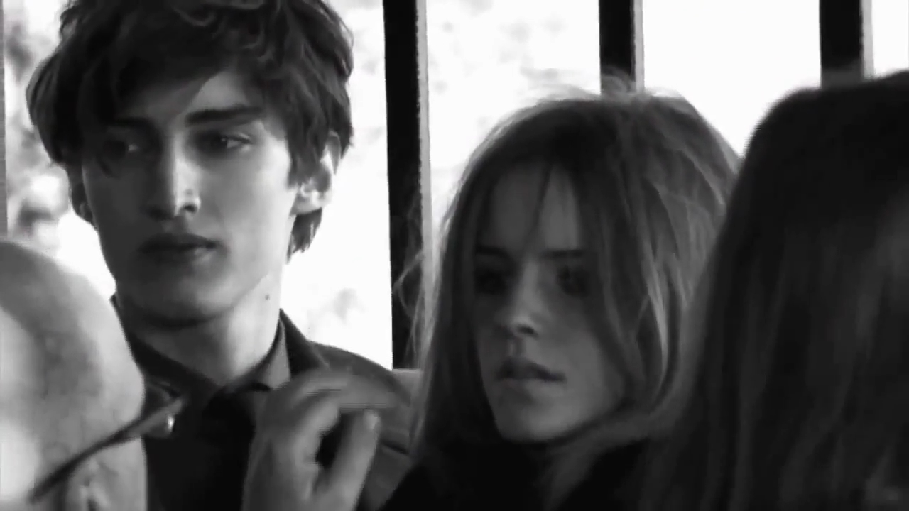 EmmaWatsonFan-nl_2009BurberryAutumWinterCampaign-BTS0069.jpg