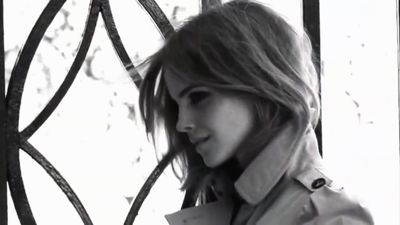 EmmaWatsonFan-nl_2009BurberryAutumWinterCampaign-BTS0021.jpg