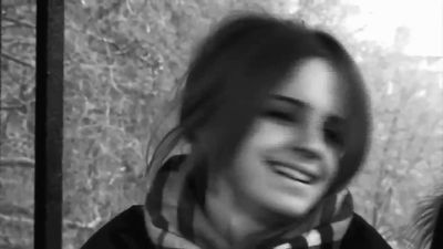 EmmaWatsonFan-nl_2009BurberryAutumWinterCampaign-BTS0145.jpg