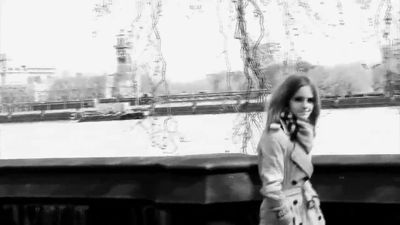 EmmaWatsonFan-nl_2009BurberryAutumWinterCampaign-BTS0157.jpg