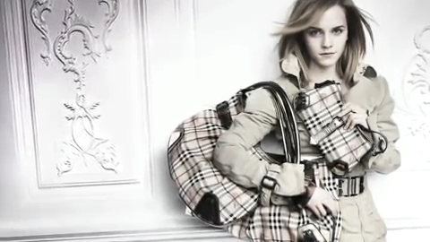 EmmaWatsonFan_dot_nl-2009BurberryCampaign0053.jpg