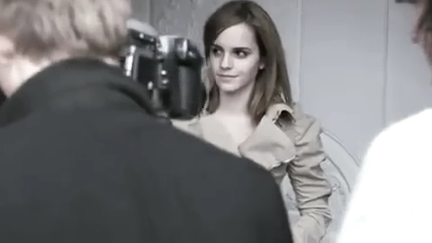 EmmaWatsonFan_dot_nl-2009BurberryCampaign0067.jpg EmmaWatsonFan_dot_nl-2009BurberryCampaign0067.jpg