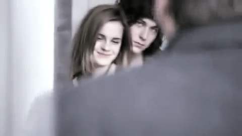 EmmaWatsonFan_dot_nl-2009BurberryCampaign0101.jpg EmmaWatsonFan_dot_nl-2009BurberryCampaign0101.jpg