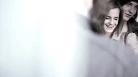 EmmaWatsonFan_dot_nl-2009BurberryCampaign0106.jpg EmmaWatsonFan_dot_nl-2009BurberryCampaign0106.jpg