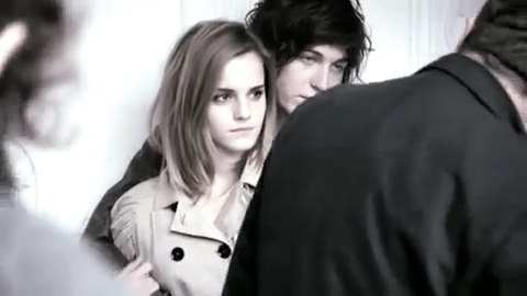 EmmaWatsonFan_dot_nl-2009BurberryCampaign0111.jpg EmmaWatsonFan_dot_nl-2009BurberryCampaign0111.jpg