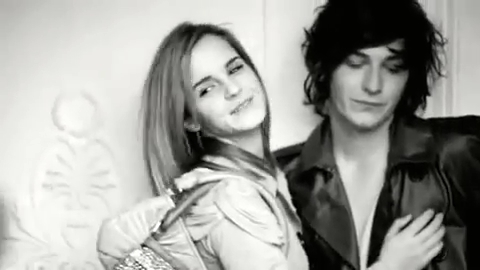 EmmaWatsonFan_dot_nl-2009BurberryCampaign0146.jpg EmmaWatsonFan_dot_nl-2009BurberryCampaign0146.jpg