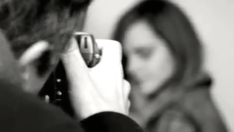 EmmaWatsonFan_dot_nl-2009BurberryCampaign0165.jpg EmmaWatsonFan_dot_nl-2009BurberryCampaign0165.jpg