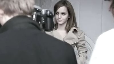 EmmaWatsonFan_dot_nl-2009BurberryCampaign0067.jpg