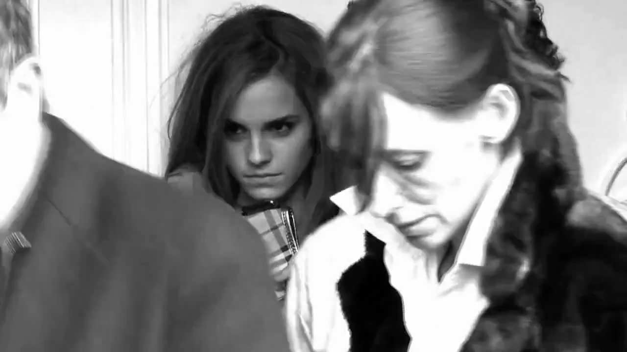 EmmaWatsonFan-nl_2010BurberrySprinSummerCampaign0008.jpg