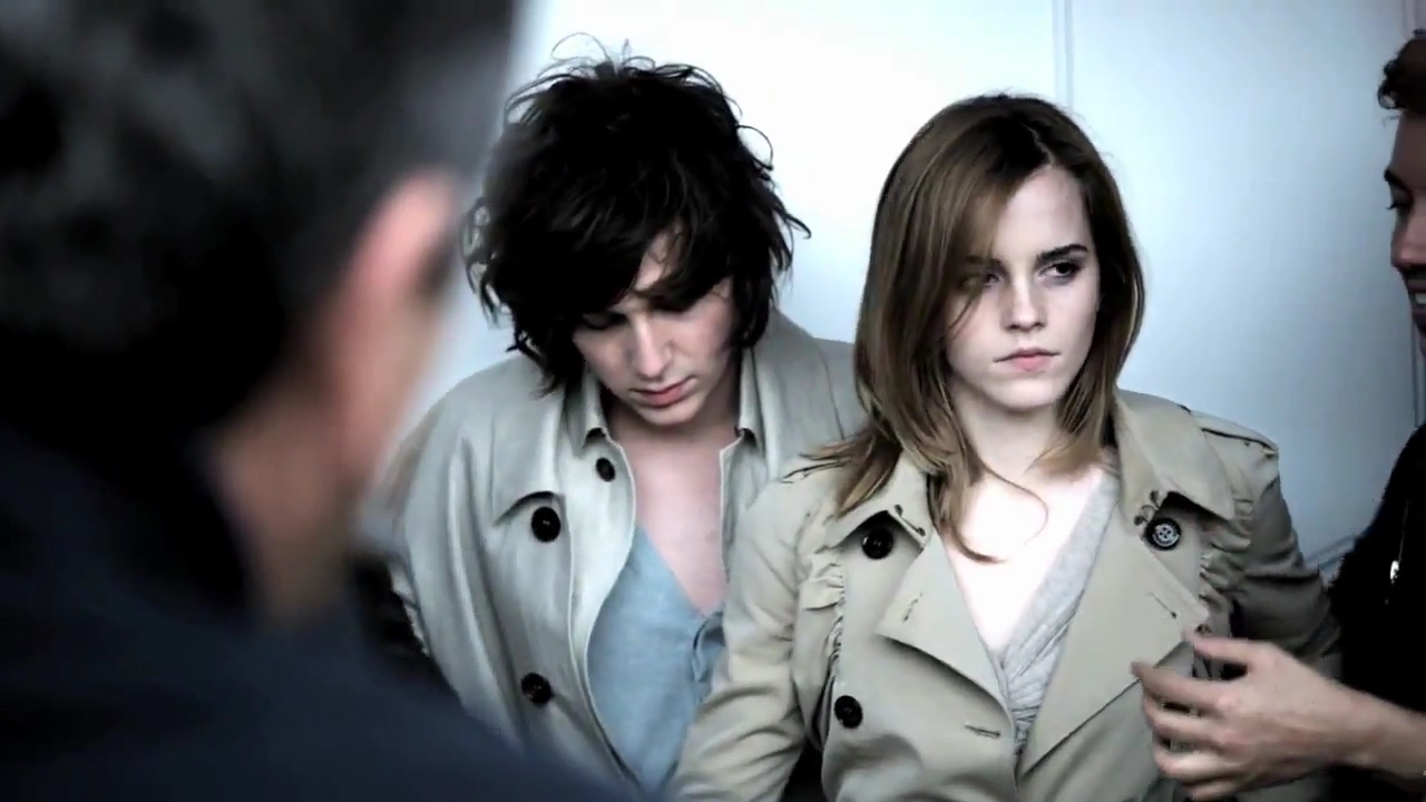 EmmaWatsonFan-nl_2010BurberrySprinSummerCampaign0048.jpg EmmaWatsonFan-nl_2010BurberrySprinSummerCampaign0048.jpg