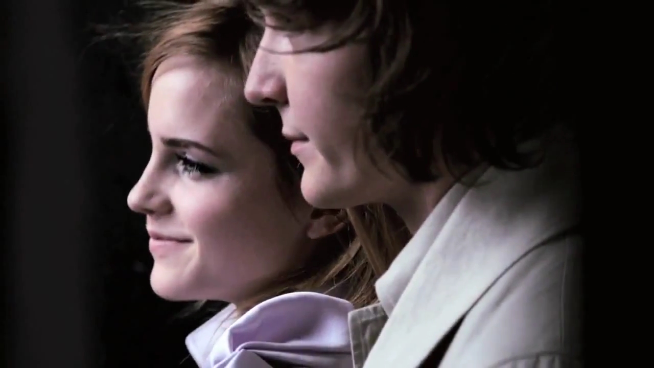 EmmaWatsonFan-nl_2010BurberrySprinSummerCampaign0064.jpg EmmaWatsonFan-nl_2010BurberrySprinSummerCampaign0064.jpg