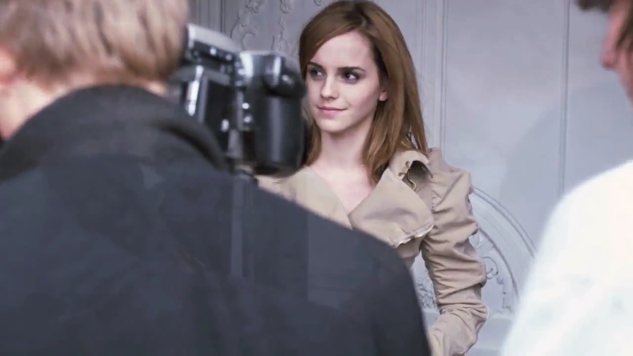 EmmaWatsonFan-nl_2010BurberrySprinSummerCampaign0065.jpg EmmaWatsonFan-nl_2010BurberrySprinSummerCampaign0065.jpg