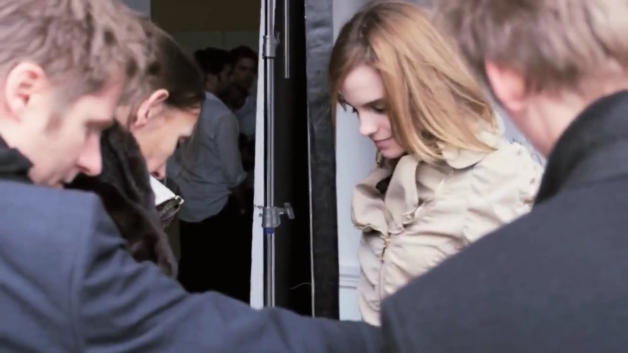 EmmaWatsonFan-nl_2010BurberrySprinSummerCampaign0066.jpg