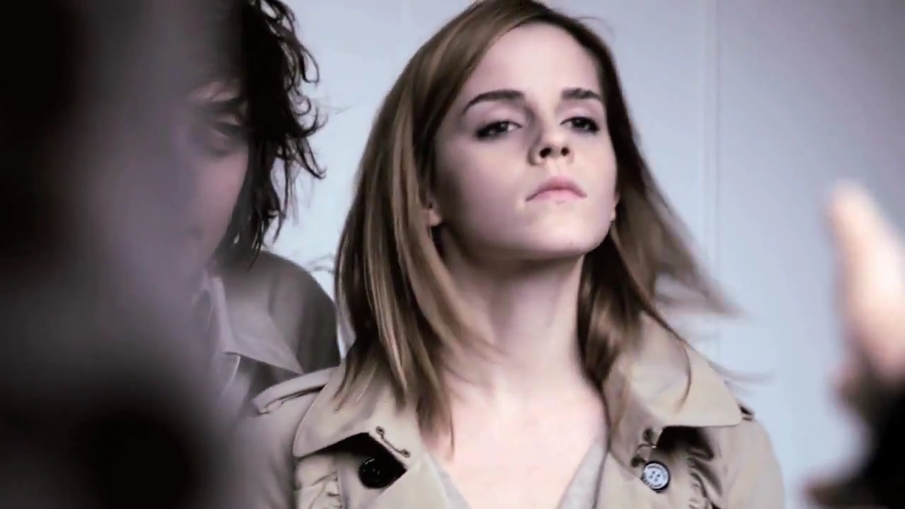 EmmaWatsonFan-nl_2010BurberrySprinSummerCampaign0072.jpg