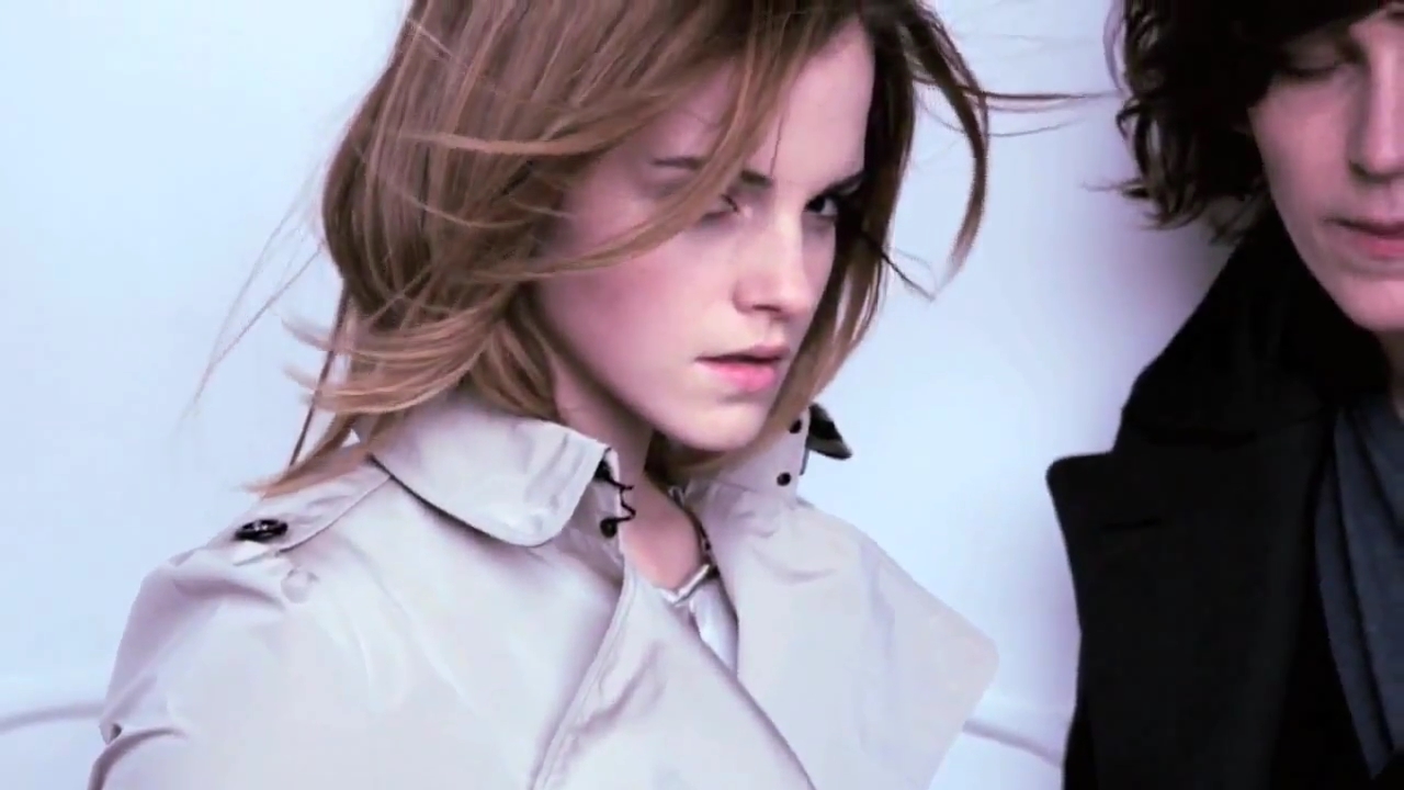 EmmaWatsonFan-nl_2010BurberrySprinSummerCampaign0169.jpg