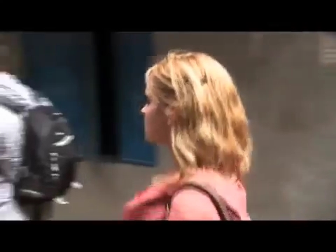 EmmaWatsonFan-nl_2010PeopleTree-Interview0133.jpg EmmaWatsonFan-nl_2010PeopleTree-Interview0133.jpg