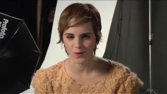 EmmaWatsonFan-nl_2011Seventeen0006.jpg