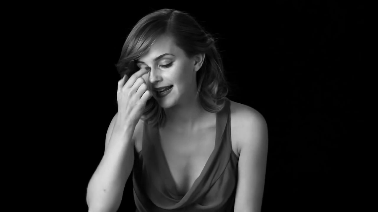 EmmaWatsonFan-nl_2014WMagazine0066.jpg