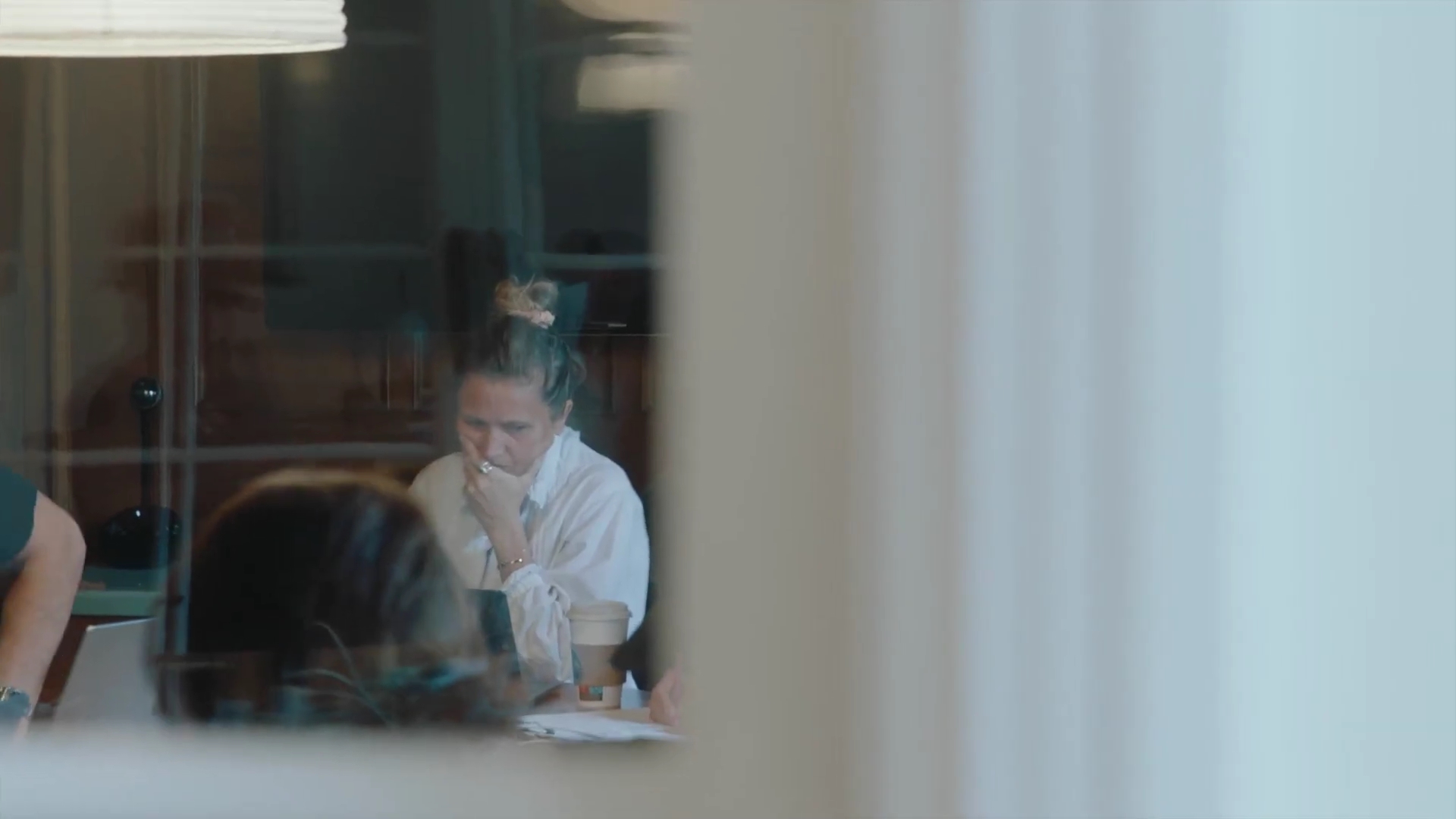 EmmaWatsonFan-dot-nl_2022PradaParadoxeFilm-MakingOf0112.jpg EmmaWatsonFan-dot-nl_2022PradaParadoxeFilm-MakingOf0112.jpg