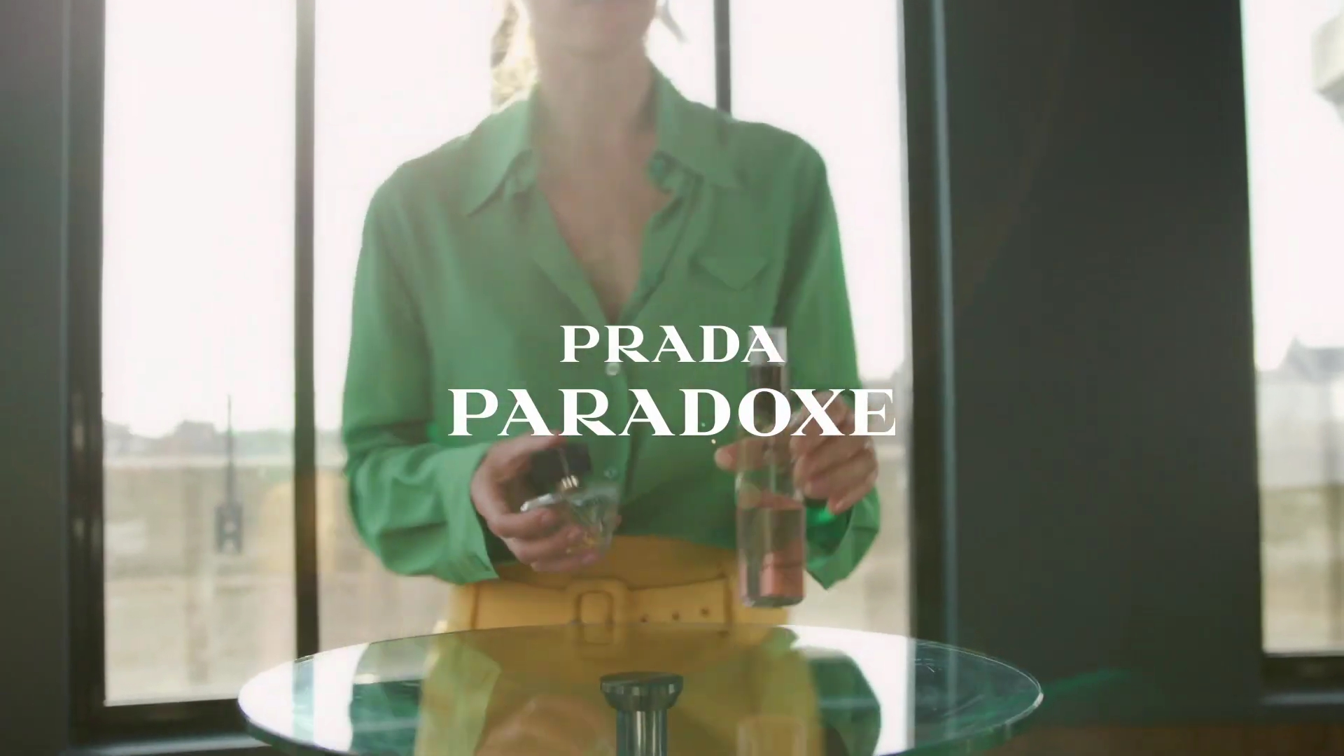 EmmaWatsonFan-dot-nl_2022PradaParadoxe-HowToRefillBottle0001.jpg