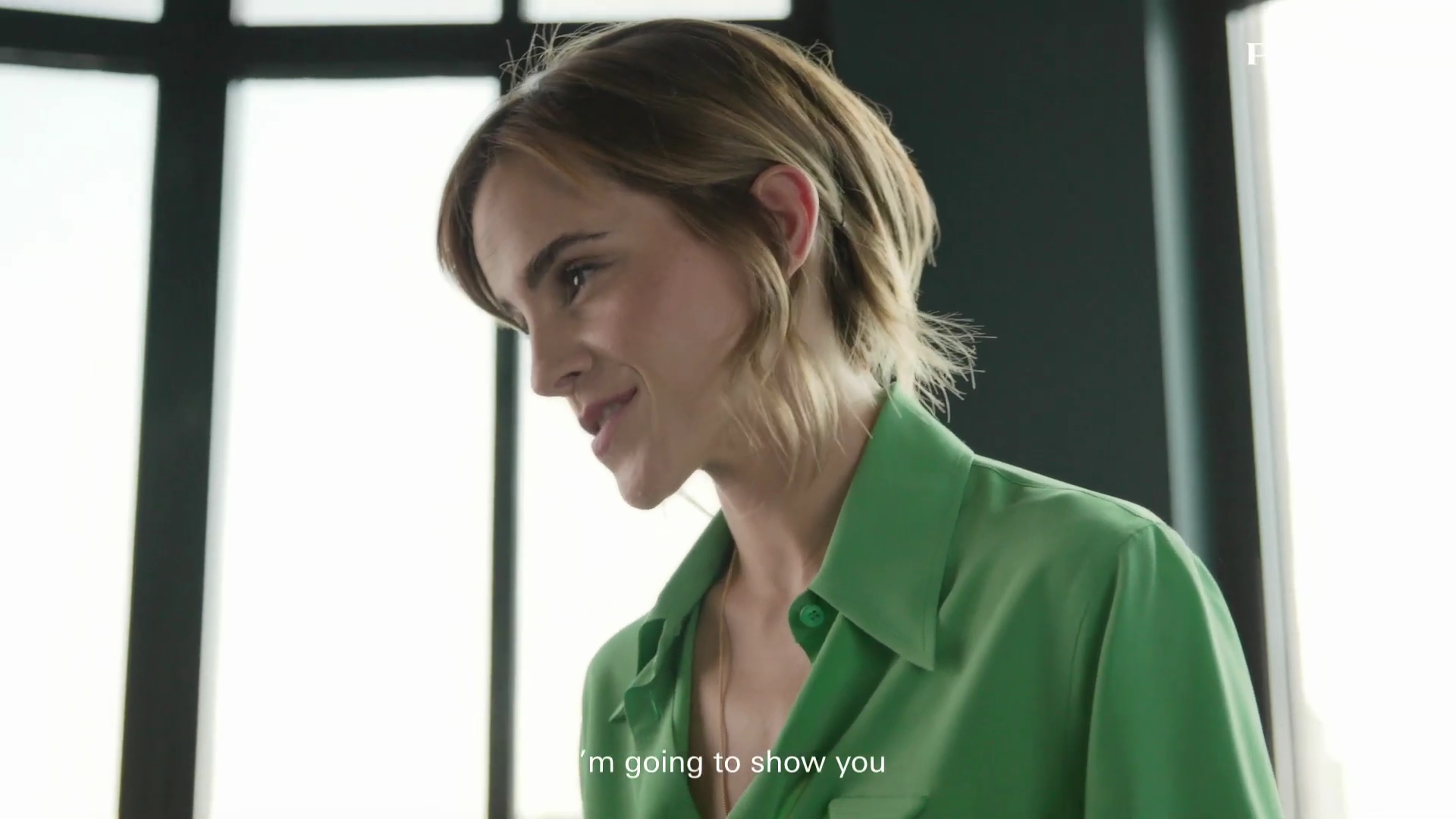 EmmaWatsonFan-dot-nl_2022PradaParadoxe-HowToRefillBottle0021.jpg