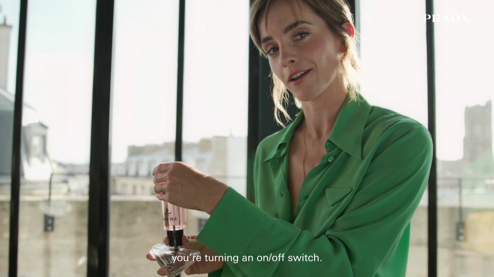EmmaWatsonFan-dot-nl_2022PradaParadoxe-HowToRefillBottle0035.jpg