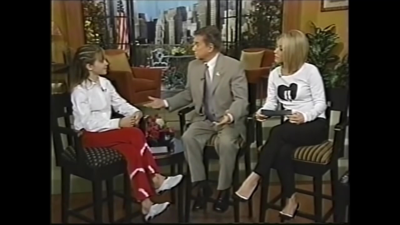 EmmaWatsonFan-nl_2002LiveWithRegisAndKelly0089.jpg EmmaWatsonFan-nl_2002LiveWithRegisAndKelly0089.jpg