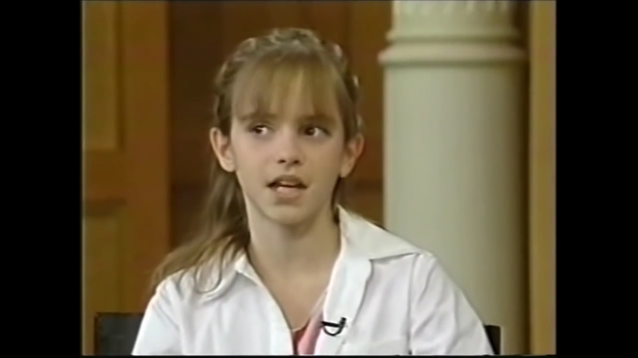 EmmaWatsonFan-nl_2002LiveWithRegisAndKelly0121.jpg EmmaWatsonFan-nl_2002LiveWithRegisAndKelly0121.jpg