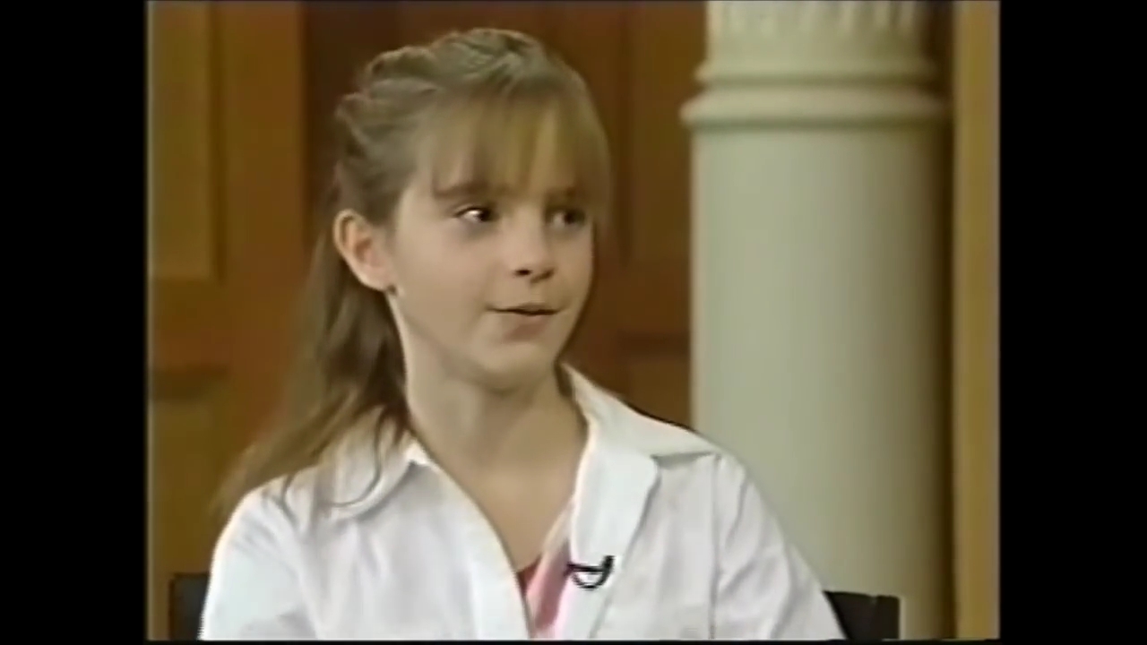 EmmaWatsonFan-nl_2002LiveWithRegisAndKelly0125.jpg EmmaWatsonFan-nl_2002LiveWithRegisAndKelly0125.jpg