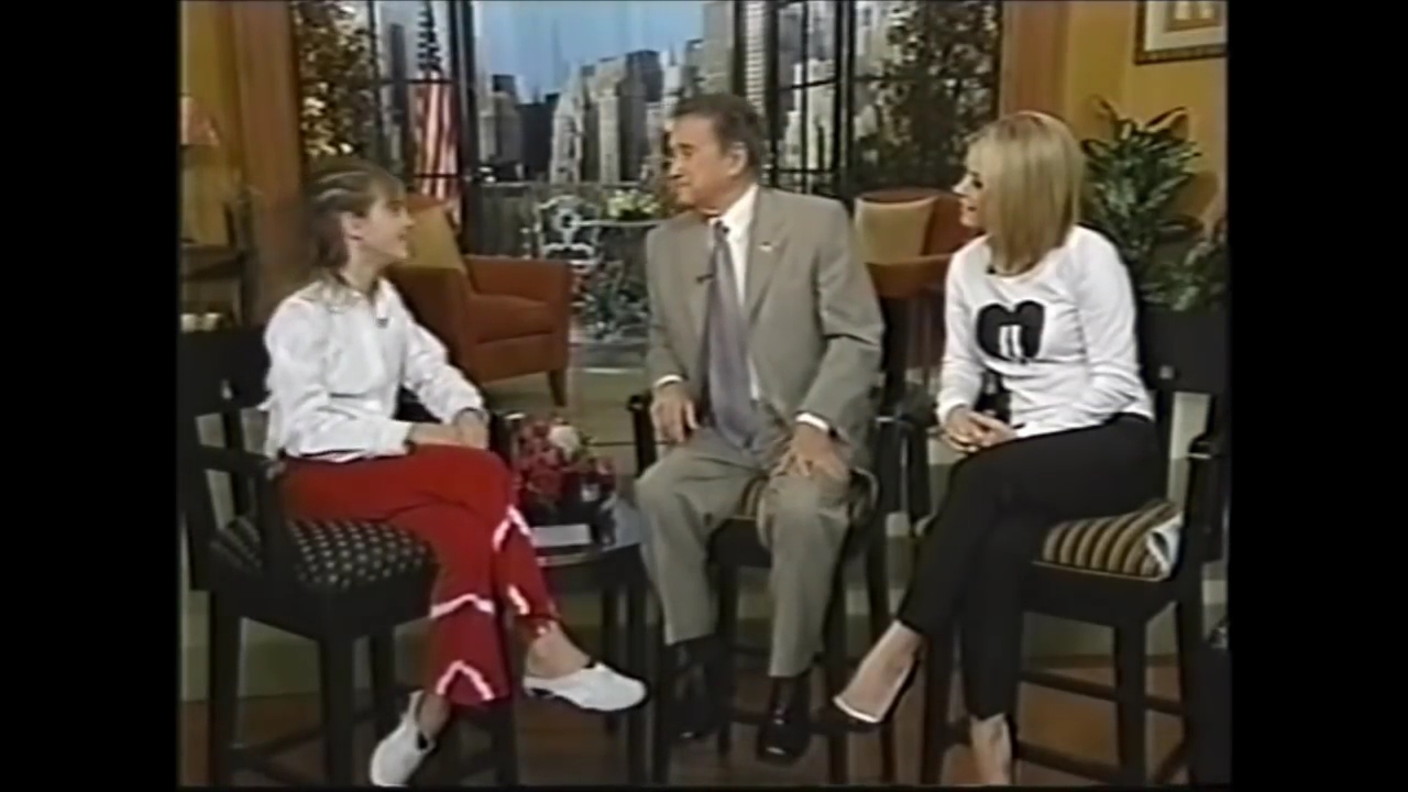 EmmaWatsonFan-nl_2002LiveWithRegisAndKelly0294.jpg EmmaWatsonFan-nl_2002LiveWithRegisAndKelly0294.jpg