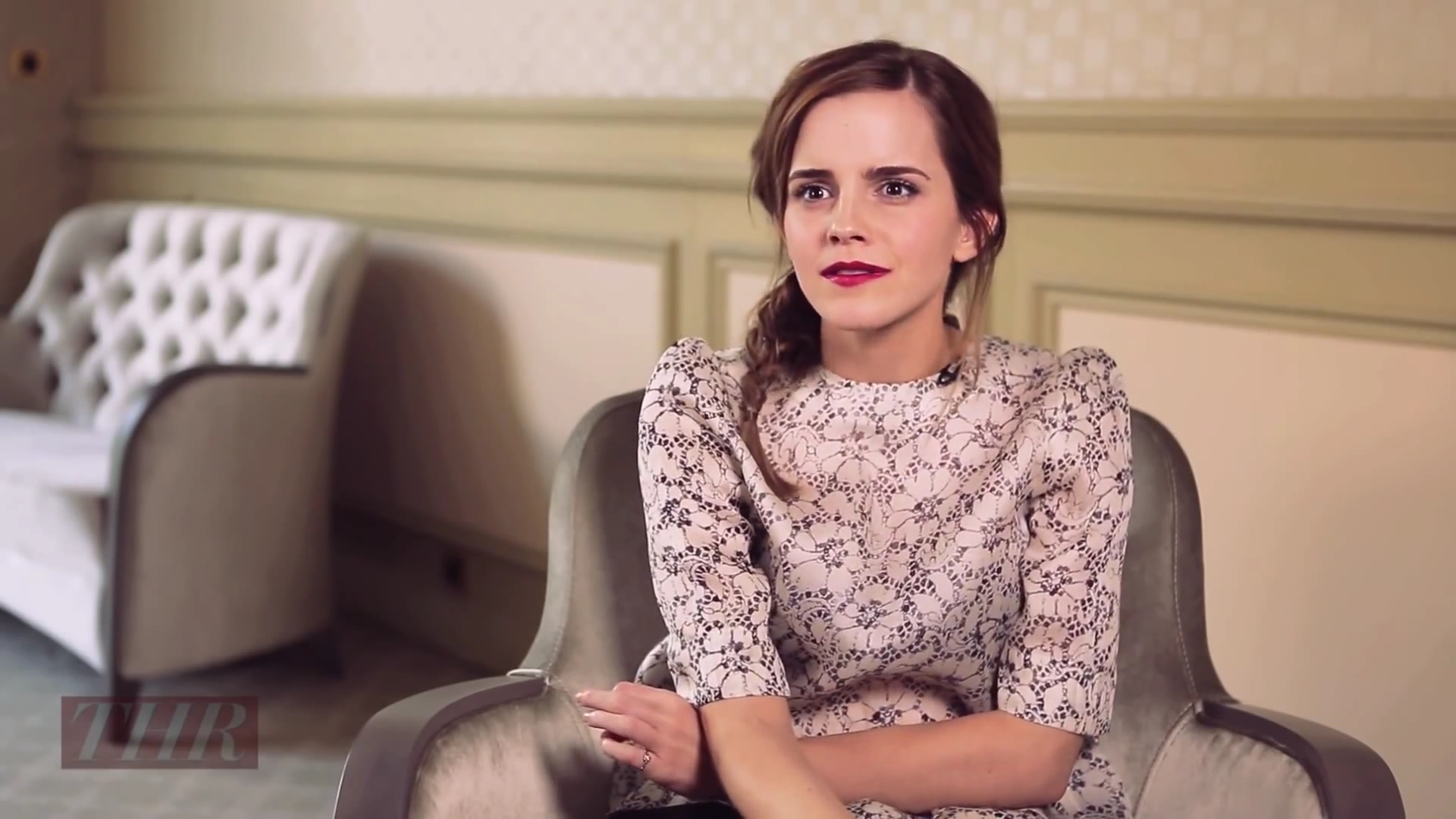EmmaWatsonFan-nl_2013TheHollywoodReporter0131.jpg
