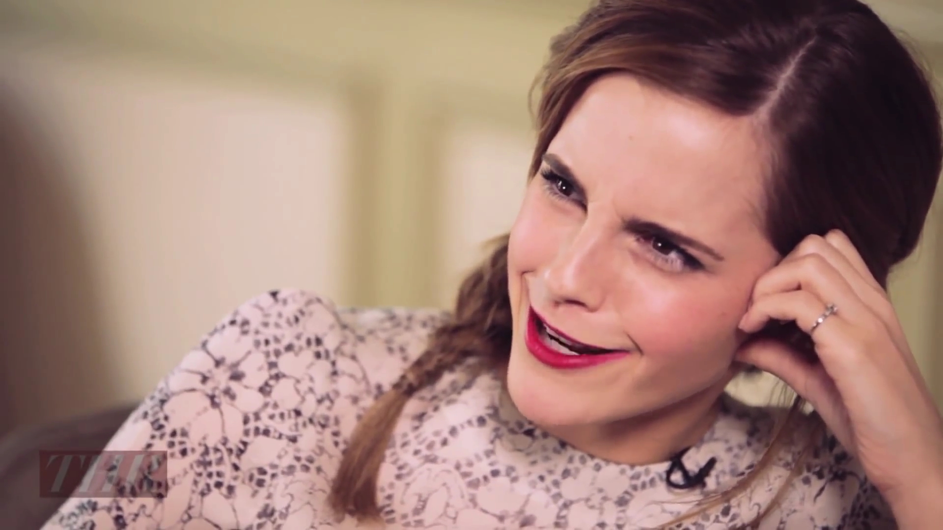 EmmaWatsonFan-nl_2013TheHollywoodReporter0168.jpg