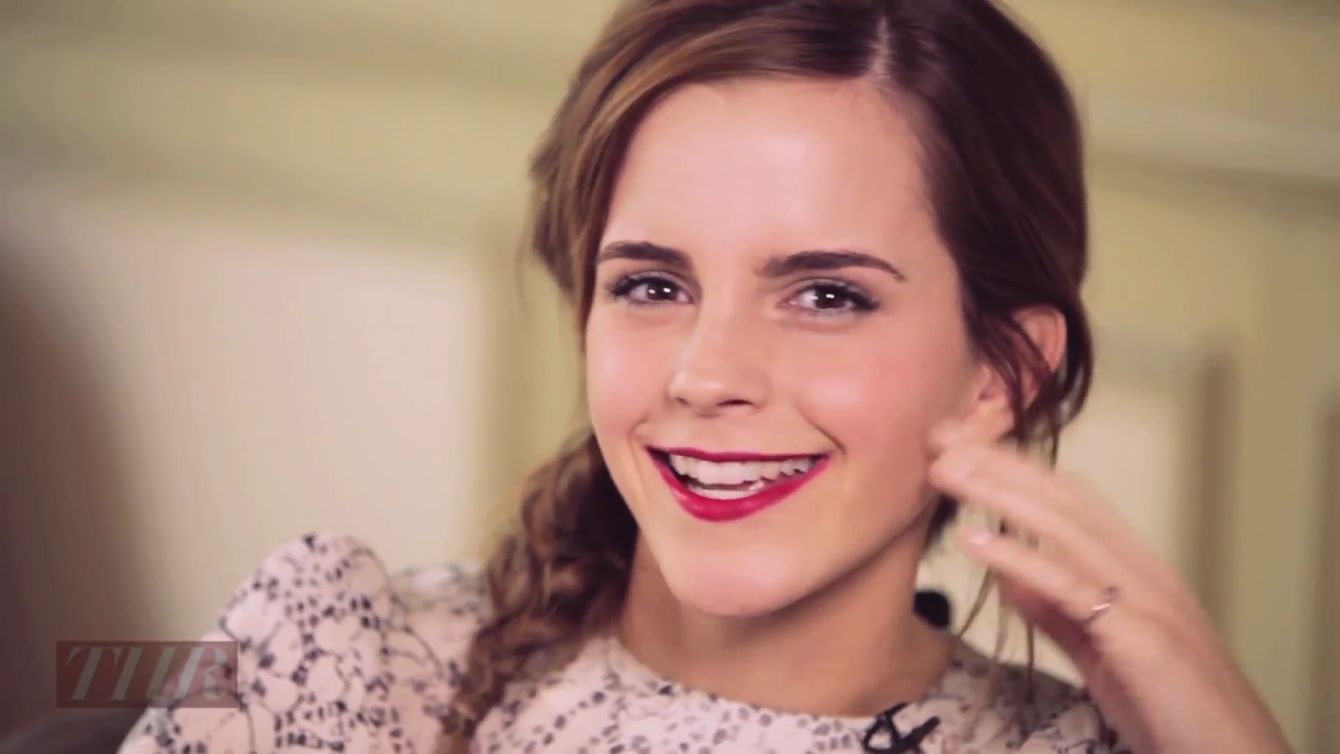 EmmaWatsonFan-nl_2013TheHollywoodReporter0170.jpg
