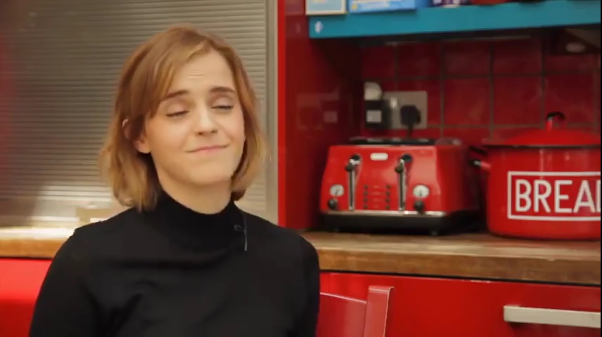EmmaWatsonFan-nl_2016OurSharedShelf-InCoversationWithCaitlinMoran0082.jpg