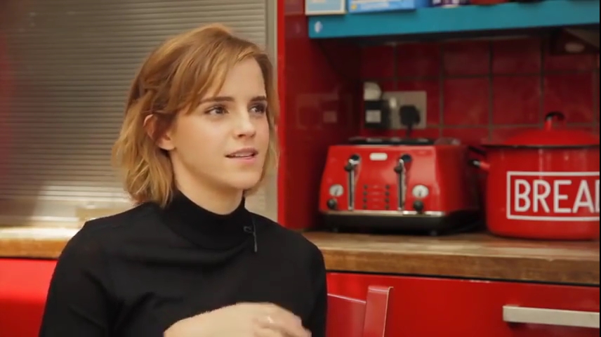 EmmaWatsonFan-nl_2016OurSharedShelf-InCoversationWithCaitlinMoran0096.jpg