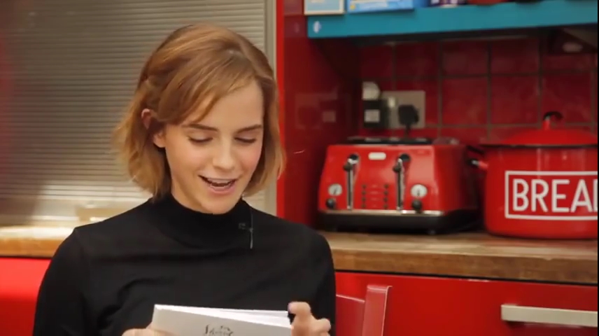 EmmaWatsonFan-nl_2016OurSharedShelf-InCoversationWithCaitlinMoran0113.jpg