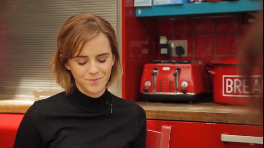 EmmaWatsonFan-nl_2016OurSharedShelf-InCoversationWithCaitlinMoran0179.jpg