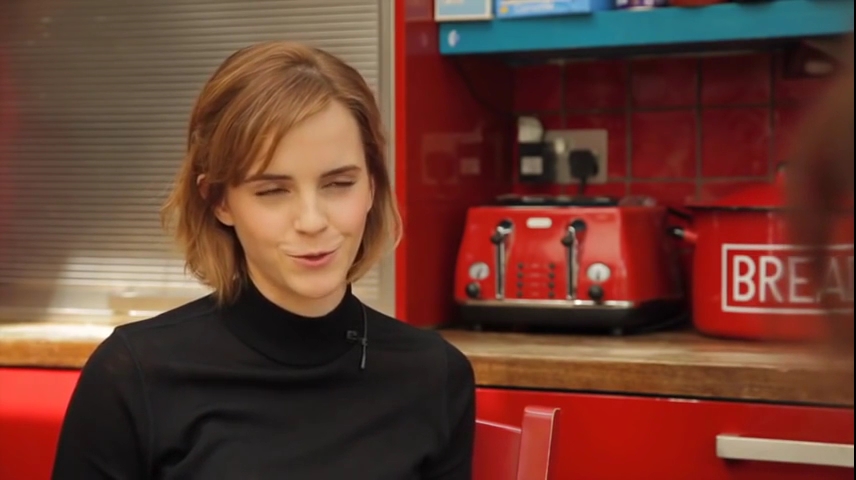 EmmaWatsonFan-nl_2016OurSharedShelf-InCoversationWithCaitlinMoran0180.jpg