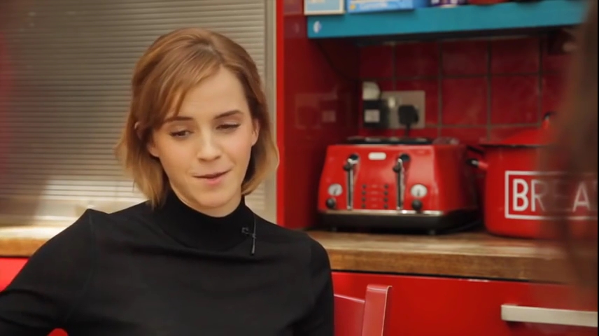 EmmaWatsonFan-nl_2016OurSharedShelf-InCoversationWithCaitlinMoran0192.jpg