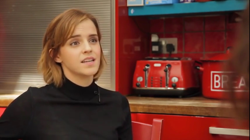 EmmaWatsonFan-nl_2016OurSharedShelf-InCoversationWithCaitlinMoran0201.jpg
