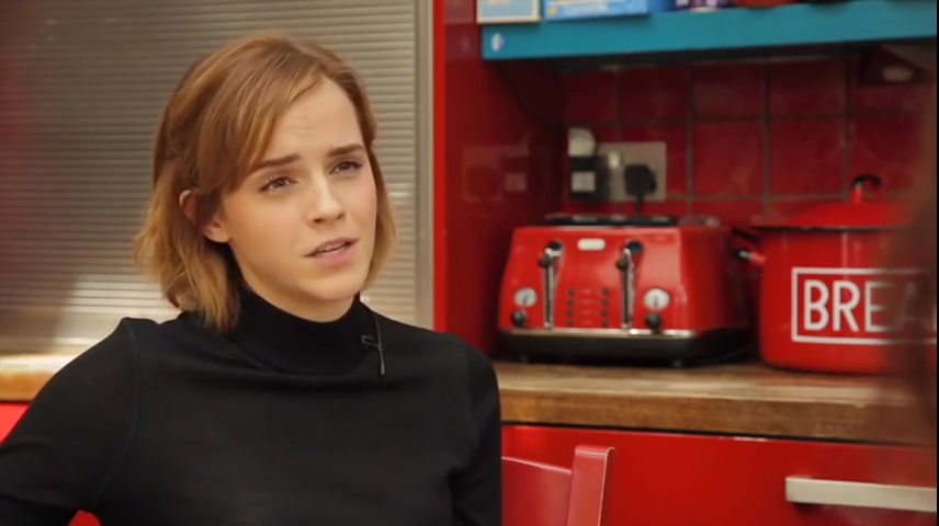 EmmaWatsonFan-nl_2016OurSharedShelf-InCoversationWithCaitlinMoran0212.jpg