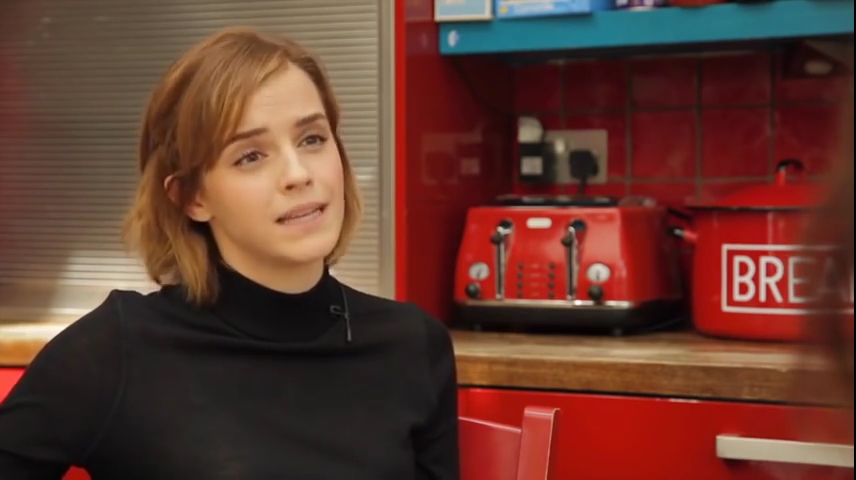 EmmaWatsonFan-nl_2016OurSharedShelf-InCoversationWithCaitlinMoran0213.jpg