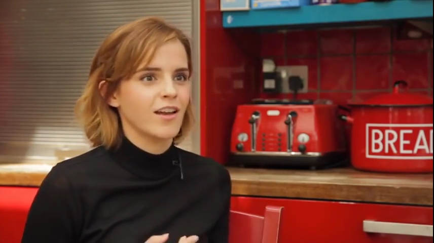 EmmaWatsonFan-nl_2016OurSharedShelf-InCoversationWithCaitlinMoran0225.jpg