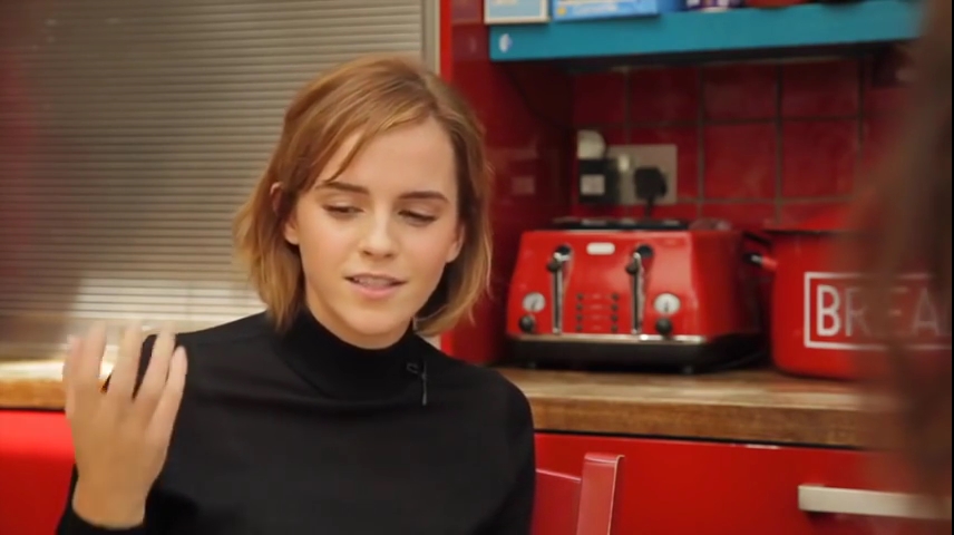 EmmaWatsonFan-nl_2016OurSharedShelf-InCoversationWithCaitlinMoran0258.jpg