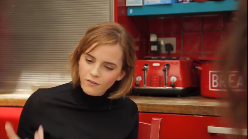 EmmaWatsonFan-nl_2016OurSharedShelf-InCoversationWithCaitlinMoran0259.jpg